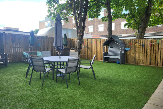 A new dementia friendly garden has opened outside Unit 5 at Falkirk Community Hospital