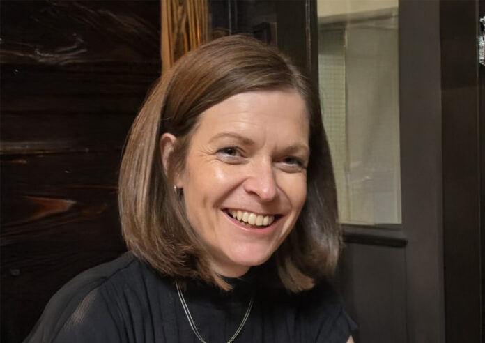 Lynne-and-Derek-Shine-at-Scottish-Healthcare-Awards2 Lynne